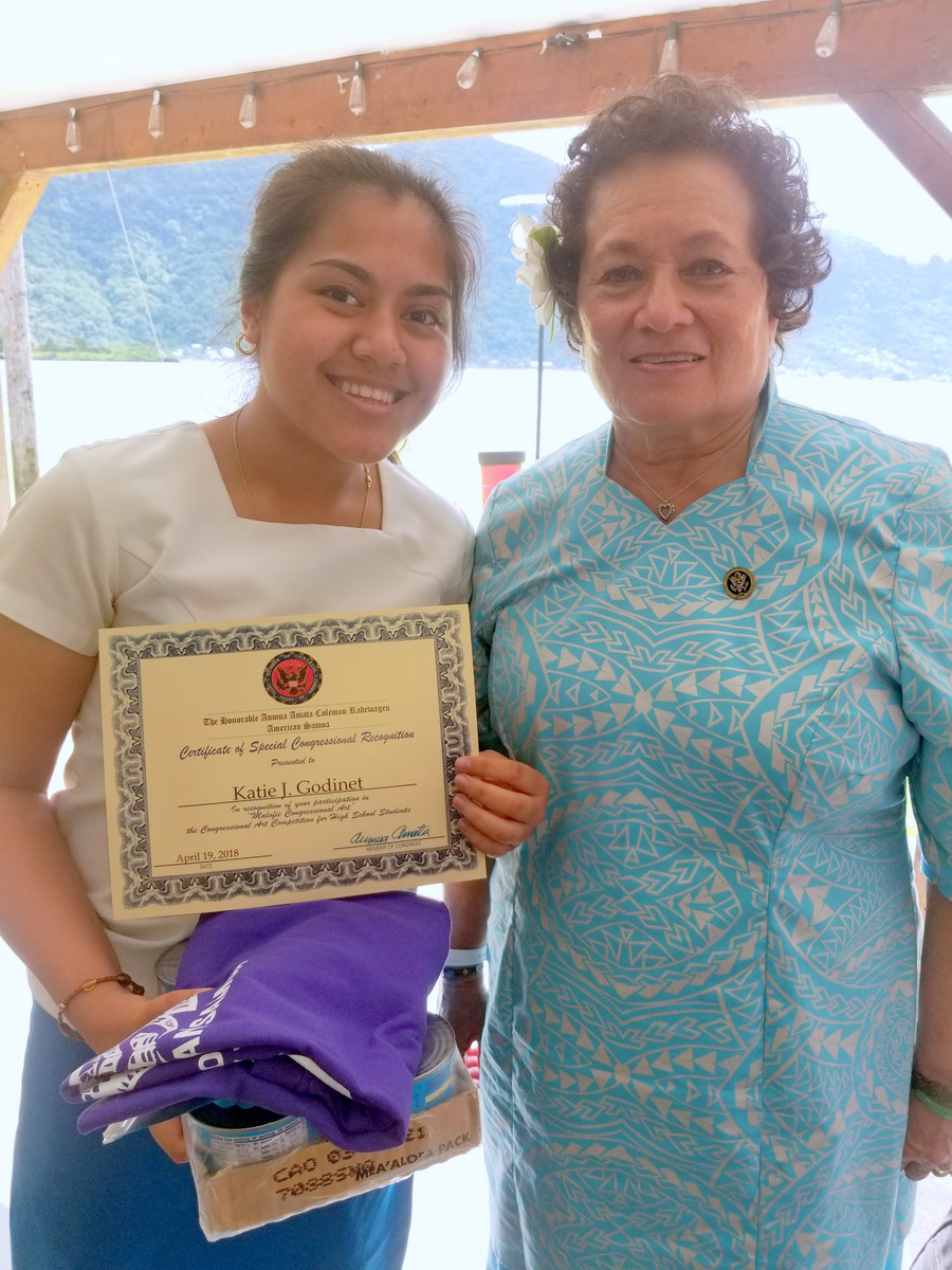 Congresswoman with 2018 Congressional Art Competition winner