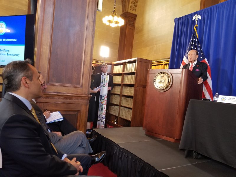 Several Governors listen to remarks by Secretary of Commerce-001