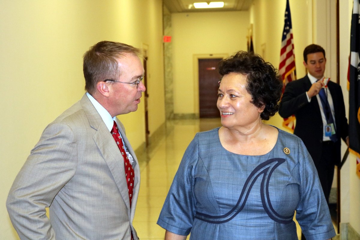 Amata speaking with OMB Director Mulvaney at Western Caucus meeting-001