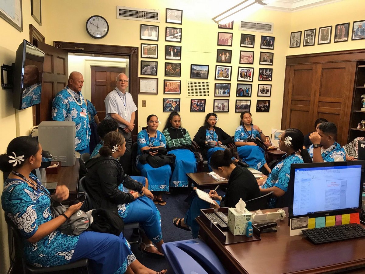 Close-Up students in the American Samoa Congressional office
